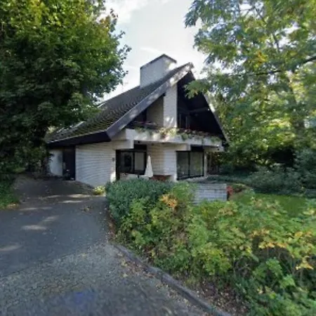 Hirschhausen - Wohnen Im Gruenen Nahe Duesseldorf *