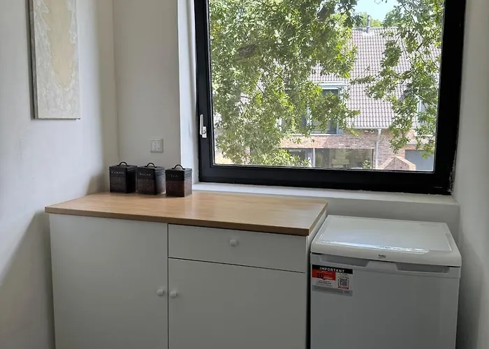 Hirschhausen - Wohnen Im Gruenen Nahe Duesseldorf *